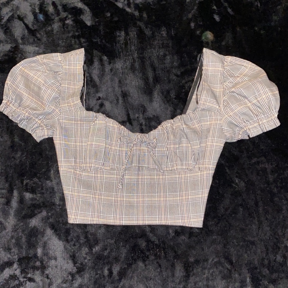 Super cute plaid top